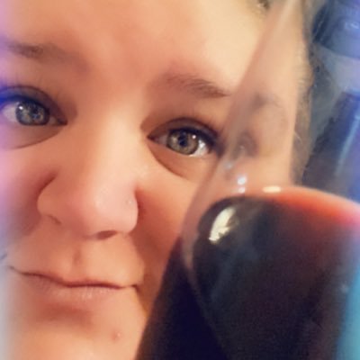 Single mom newly divorced almost 40 just downloaded Twitter for the first time!!