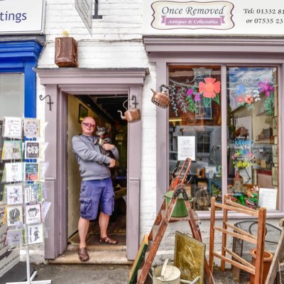 Antiques and Collectables in Castle Donington. Open every Thursday, Friday + Saturday 9.00 - 4.00. As seen on BBC TV Antiques Road Trip.