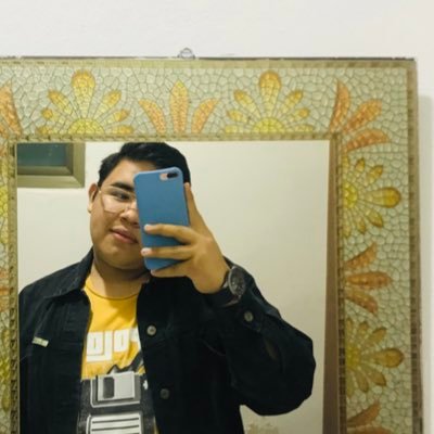 Swiftie🖤 Dancer💛 cheerleader 📣 part of the community LGBT 🏳️🌈 and not a human 👽