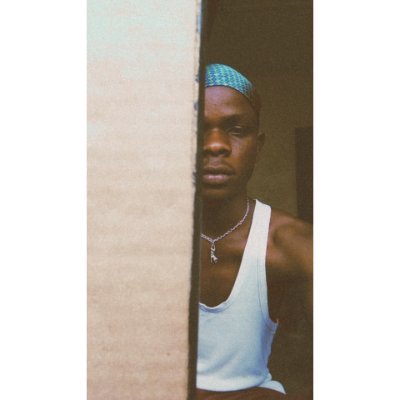 Memes 💔😭| Man United fan 🔴| proud Nigerian 🇳🇬| crypto investor 💹| music lover 🔊