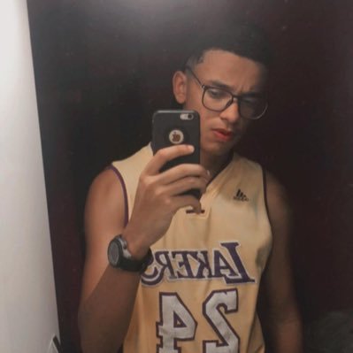 thyago99574208's profile picture. Thyago  “Tudo que não é eterno, é eternamente inútil.” 📍y17