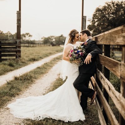 ToriLipscomb13's profile picture. Sam Houston State University Alum | Animal Science | Officially Mrs. Hodgkinson 💍