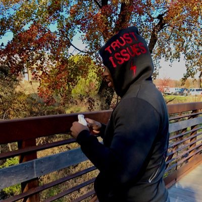 code_kyle's profile picture. IG: codehuncho