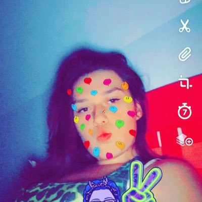 follow me on Instagram haylie_savage_21 single I’m 20 year old ❤️🏈🤟🏽