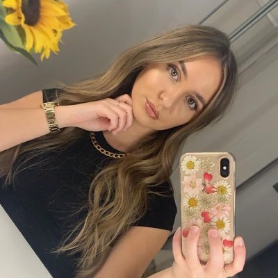 eleanorscott151's profile picture. 