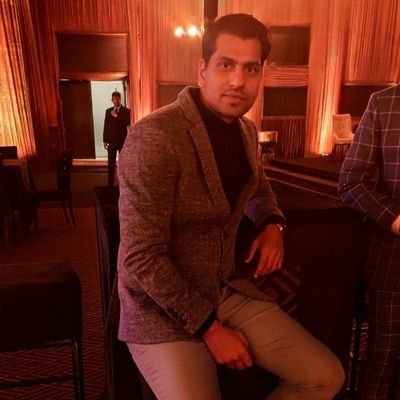 apka_dev's profile picture. विभत्स हुँ, विभोर हुँ, मैं जिंदगी में चूर हूँ।।। 
घंघोर अंधेरा ओढ़ के,, मैं जन- जीवन से दूर हूँ।।।।