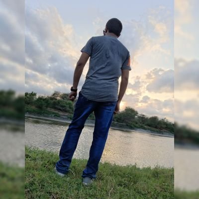 Abubakar19_'s profile picture. Big fan of @iamsrk,