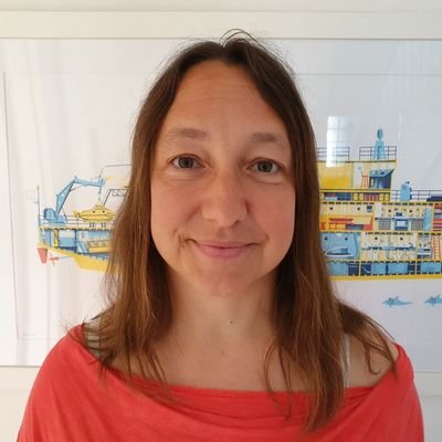 Deep-sea scientist working on conservation and sustainable management of the deep sea. Head of DeepSeaCRU. Co-coordinator of @Challenger_150. Opinions my own.