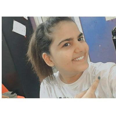 #krishnaholic // 🄻🅈🄵 🄻🄾🄽🄶 🄱🅄🄳🄳🅈
@_kriisshhh //🧡
My friend list is small becoz quality matters over quantity.🙋