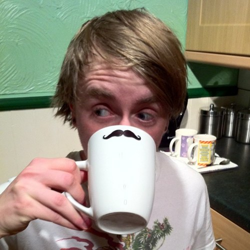 crackfoxyo's profile picture. 