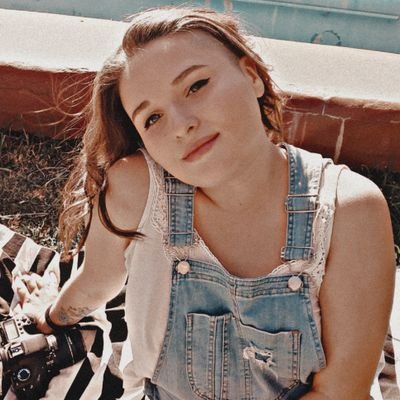 Periodista. Feminista. Nunca gano sorteos. Me bloquearon la cuenta anterior por dar rt a un tweet de Juli Strada.