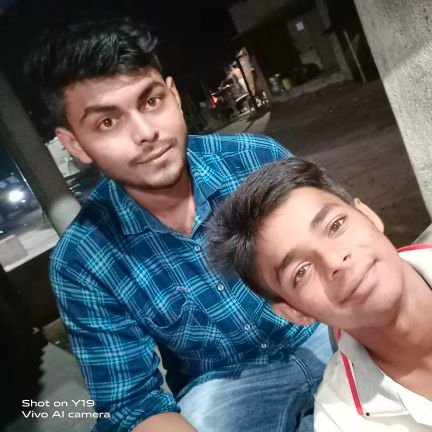 UjjalSa30799316's profile picture. ki6o na