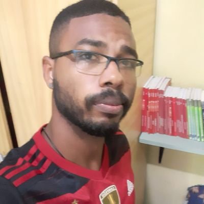 PaulinhoCastr12's profile picture. Marido, músico, escritor e professor de história
@flamengo 🔴⚫❤ RJ 😎
IG: @profpaulocastro