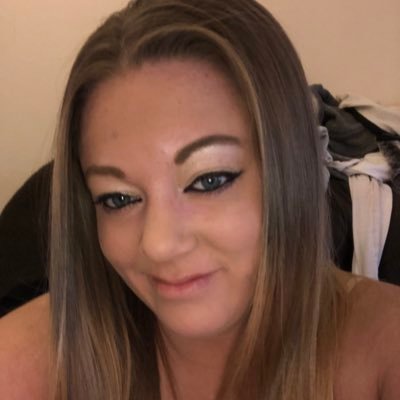 jmicskincare's profile picture. 