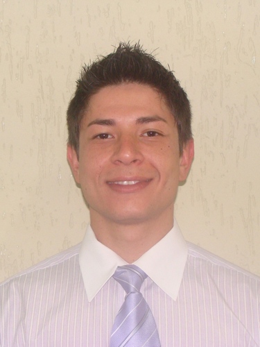 Estudante do 3° ano de Ciências Contábeis, 25 anos, Trainee de Auditoria, Casado, Residente Z/N-SP ----- Apaixonado pela vida que tenho e por Voleibol!
