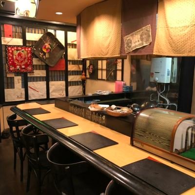 愛知県岩倉市で串揚げ専門店の一元をやってます。
ただいまお客様募集中です。
天使の海老の串揚げがオススメです。