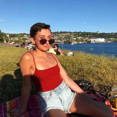 juliah_310's profile picture. may i offer you a nice egg in this trying time?