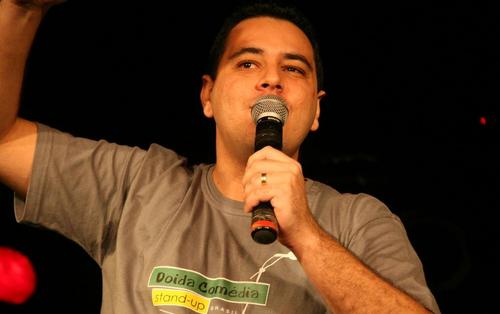 Comediante Stand up desde 2009. Fazendo merda extra-oficialmente desde 1986...