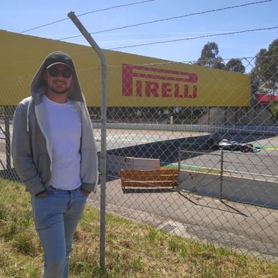 Lozano234's profile picture. Nací un lunes.