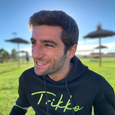 AsierBombin's profile picture. Médico navarro viviendo en Madrid.
“There is nothing more exciting than a room full of people”.
“Gure ahotsa, beti libre”.