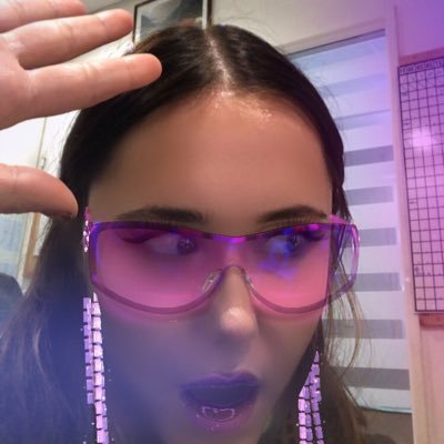 👁👁