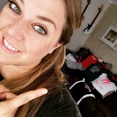 PaedsNurseLaura's profile picture. Paediatric Clinical Nurse Educator, geek, music and MotoGP lover!