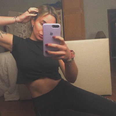 MicaLosardo's profile picture. ✨