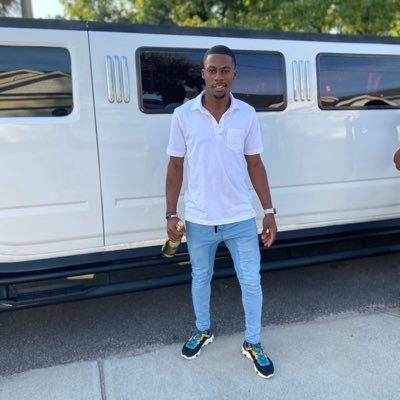 RoweRacardo's profile picture. Graphic Designer🌴✨💯🎨 CEO Racardo Rowe Designs