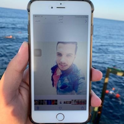 ‏‏‏‏‏‏‏اعتدل في كل شيء ... إِلا في عزّة نفسك ، إِطغَى 👌