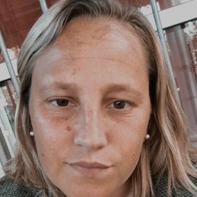 vangi30's profile picture. 