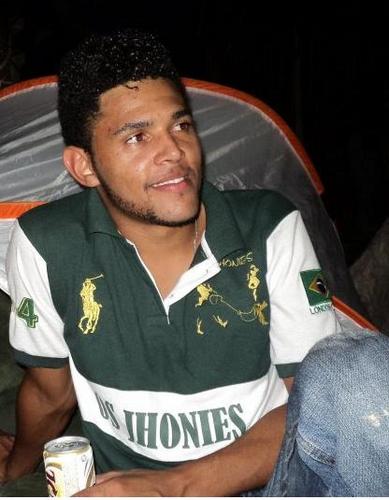 EU sou show, inicio o meio e o FIM......EU  SOU assim: metade loucura, metade santidade, metade bobeira, metade seriedade, metade infância, metade velhice....