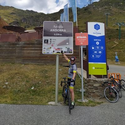 xevi_puente's profile picture. El que hagi de ser, serà. O no.