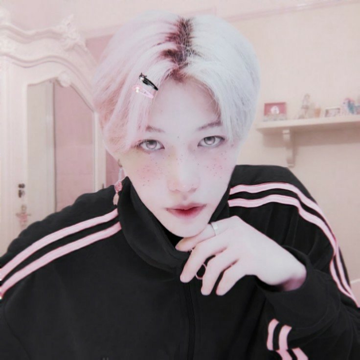 ⠀ ٬٬͟ ( 𝑓.) 𝀛 𝗳̶𝗮̶𝗶̶𝗿̶𝘆̶𝗍𝗈𝗉𝗂𝖺 𝅼 𝅼 𝅼 🌷﹕𐇵 𝗅𝗂𝗍𝗍𝗅𝖾 𝖻𝖺𝖻𝗒 𝗐𝗂𝗍𝗁 𝖺 𝖻𝗂𝗀 𝗵𝗲𝗮𝗿𝘁.