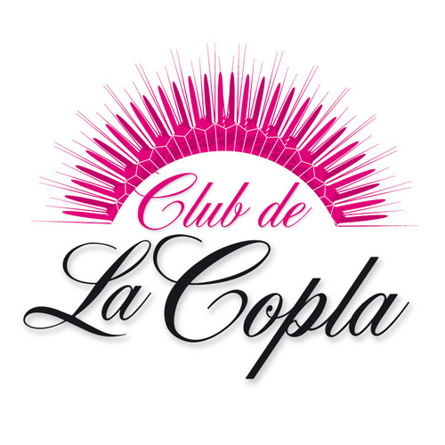 Un Club de socios cuyo objetivo es conseguir la difusión, el disfrute y el engrandecimiento de La Copla como patrimonio cultural.
Socios 902 93 40 90