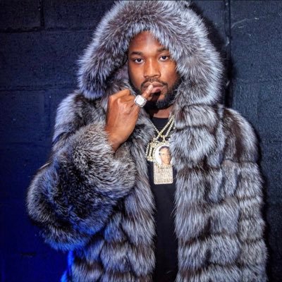 jay_polyvore's profile picture. Follow IG:Polyvore_Jaylo||PolyvoreApp: prettyolejaylo||Wardrobe Styling Page|| Men and Women Fashion||Buisness inquires: JayloPittman@gmail.com