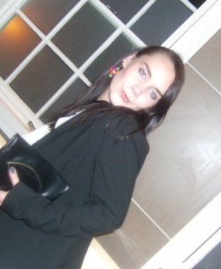 SarahJGregory's profile picture. Works in fashion. Lives in London.