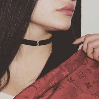 التِمني مايحقق هقوة القلب إن تمنى بس قلبي مايداني تبعد الهقوات منه ⠀⠀⠀⠀╰┄┄﴿ ♡ ﴾ ┄┄