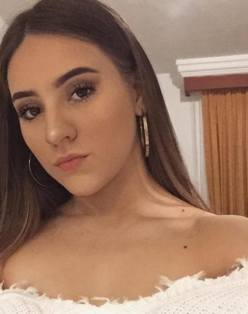 Busco pareja sin compromisos, sigueme si quieres que te envie mis fotitos ...
😘🍑👗