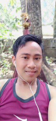 cedie_lorca's profile picture. Act like you trust people but do not!
