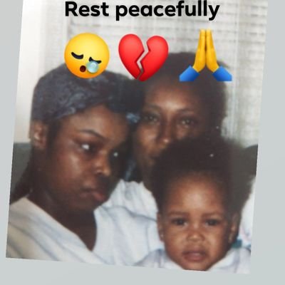 8 eyes 👀 me.
8 👣 following me.
Their Mama 💜💙💙💙
It was all on purpose💯🙏🏾
Rest n Peace my Sister; 💔🙏🏾😇6/2/2020