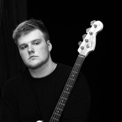 Bluepengie's profile picture. Tall CS major. PC hardware enthusiast.