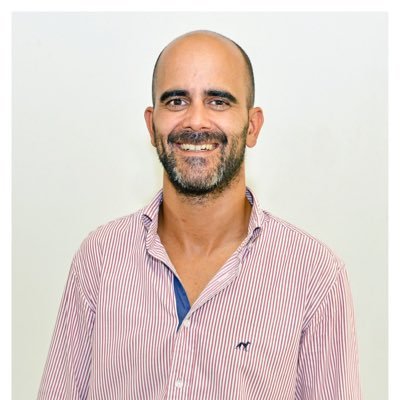 Licenciado em Geologia .dirigente do Partido Socialista de Coimbra. Presidente da Assembleia Geral da FAJDC. Viciado em Empreendedorismo e Inovação.