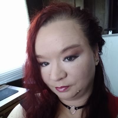 theladywrites Profile Picture