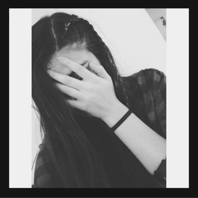 Meenayy_'s profile picture. 