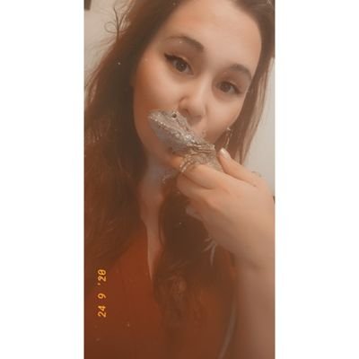 amberlynnexox's profile picture. / reptile mom 🦎 🐍 🥰    ; 15 babies & counting ♥