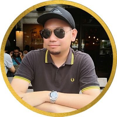 🇲🇾 Borneo native. City boy. Liverpool FC. Ex-news journo, now in comms. Lover of music festivals. Once brought Rocktober Fest Borneo 2017 to Miri 🎸🍻