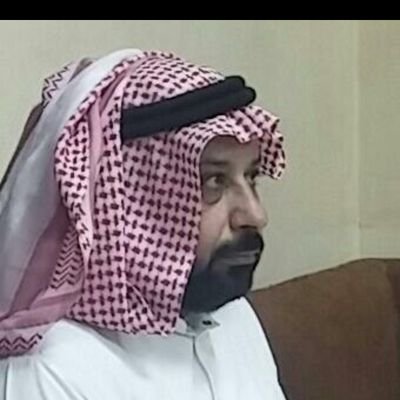 مهندس مدني بدرجة مستشار.
عضو سابق بالمجلس البلدي بالمنطقة بالدورة الاولى.
عضو مؤسس بالهيئة السعودية للمهندسين بعرعر