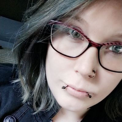 🖋️ Writer of fiction, sci-fi/fantasy, poetry and one day horror 🔪~🦄 Adventurer of books and the outside realm📚🏞️~🖤Mommy of three punk mini-me imposters🖤