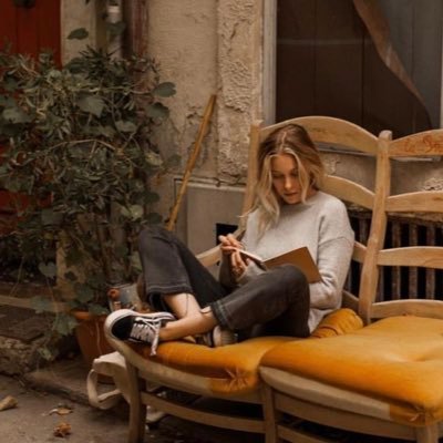 Between my mind and my heart❣️. Balance⚖️ ‏كُن سماوياً.. كأنكَ لم تكُن منهم بتاتاً، كُن جميلاً كالغروب، ، كُن صافياً مثلَ الحقيقة، كُن.. كي تكون لكَ الحياة!