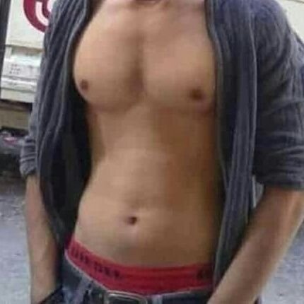 QS11NkMZHnZzPKw's profile picture. ‏‏‏سالب الوديعه